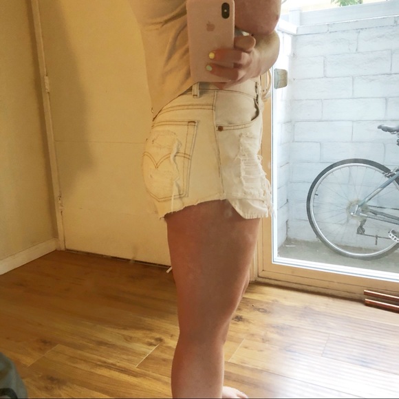 Vintage Levi’s Shorts - Picture 4 of 4
